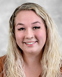 Mollie Burns, LCSW Headshot