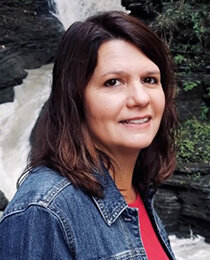 Maria S. Regan, LICSW Headshot